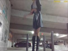 Sexy Babe Masturbation in Public