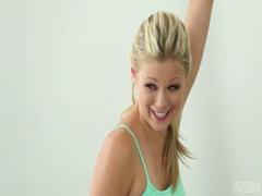 Blonde slut bitch fucks her gymmate