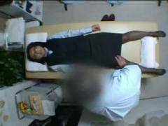 A Japanese massage fingering fucked his girl