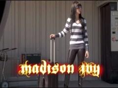 Horny dirty whore serves her prison boss