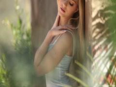 Abigaile - Slither Hither