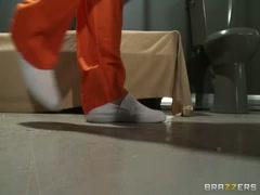 Slutty babe serves prisoner