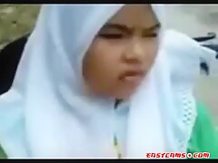 malay- tudung atas moto