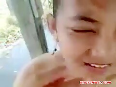 malay- tayang tetek kat pondok