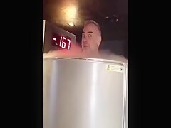 bulto Gianluca Vacchi