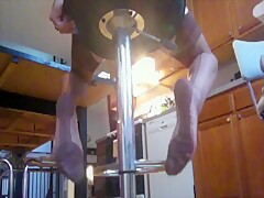 Super hot tranny jerk-off in nylon stockings