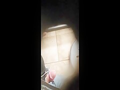 Str8 spy daddy in public toilet