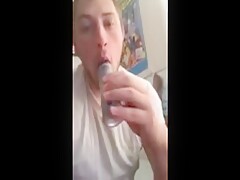 Straight lad wanting to suck cock