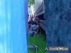 spying at the concert