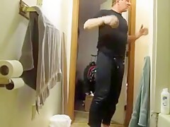 Str8 daddy showing off