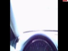 Blowjob waehrend der Autofahrt