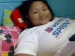 Girl in wite tshirt masterbates