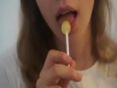 She sucks well ???